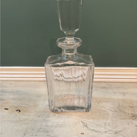 Vintage handmade crystal decanter with stopper - Picture 2 of 6